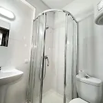 アパート Amplo Com 4 Quartos Na Zona Universitaria