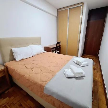 アパート Amplo Com 4 Quartos Na Zona Universitaria