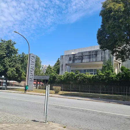 Amplo Com 4 Quartos Na Zona Universitaria アパート *