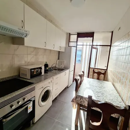 Amplo Com 4 Quartos Na Zona Universitaria Apartment