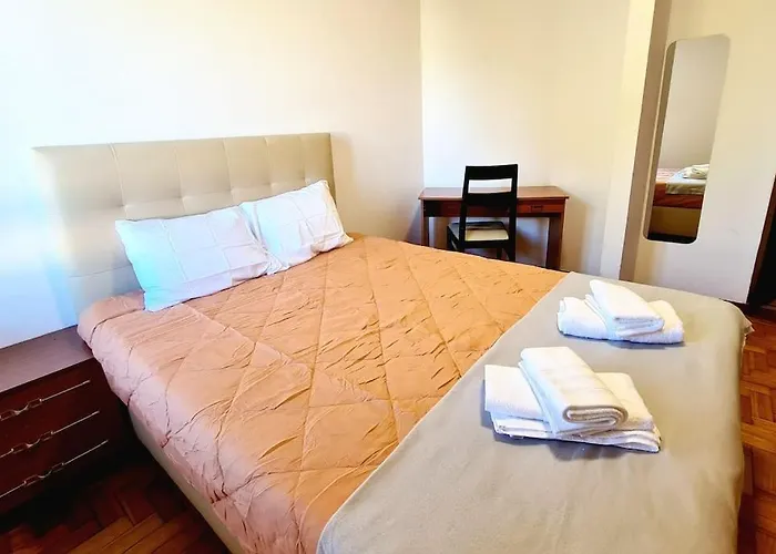 Amplo Com 4 Quartos Na Zona Universitaria Apartment