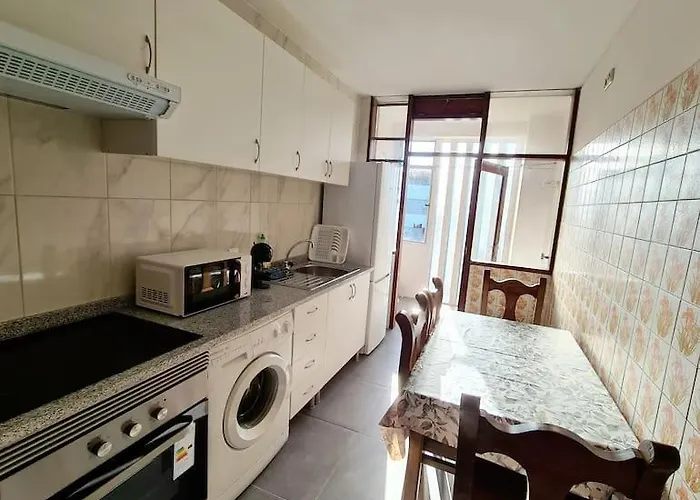 Amplo Com 4 Quartos Na Zona Universitaria Apartment