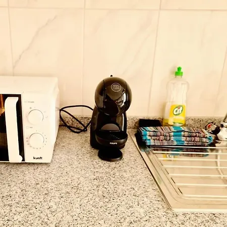 Amplo Com 4 Quartos Na Zona Universitaria *